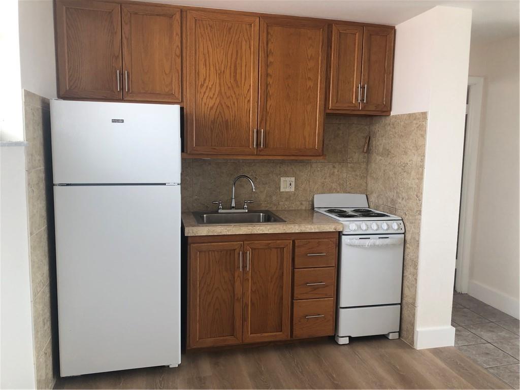 1750 James Ave Unit: 10C