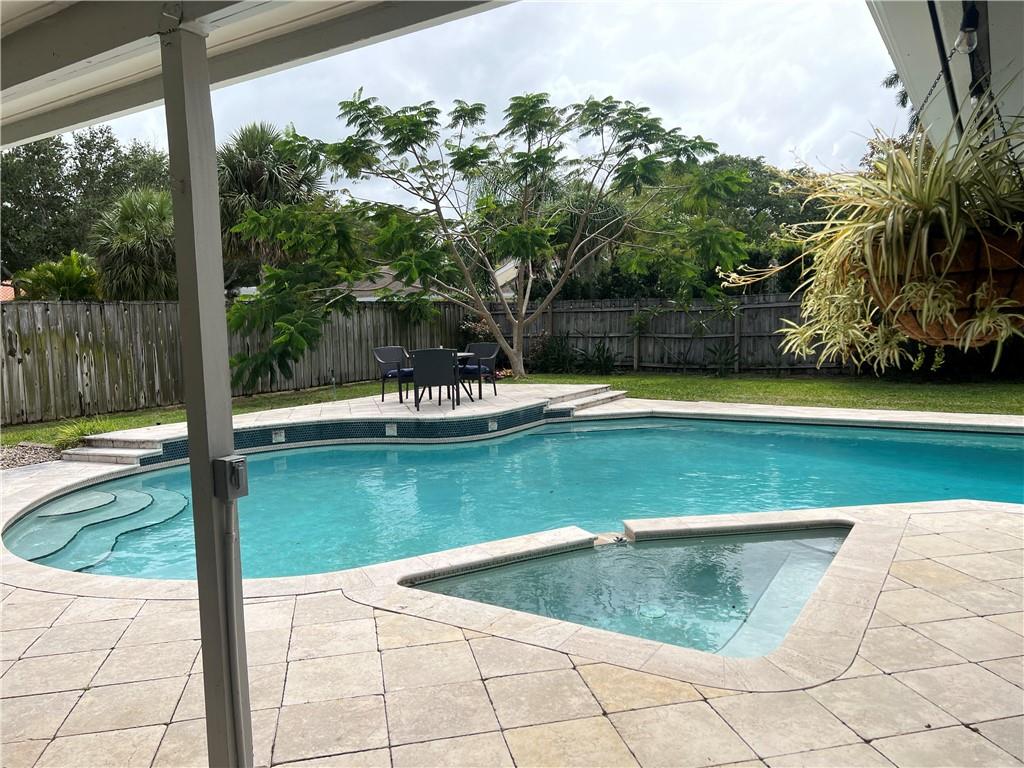 3049 NW 27th Ave