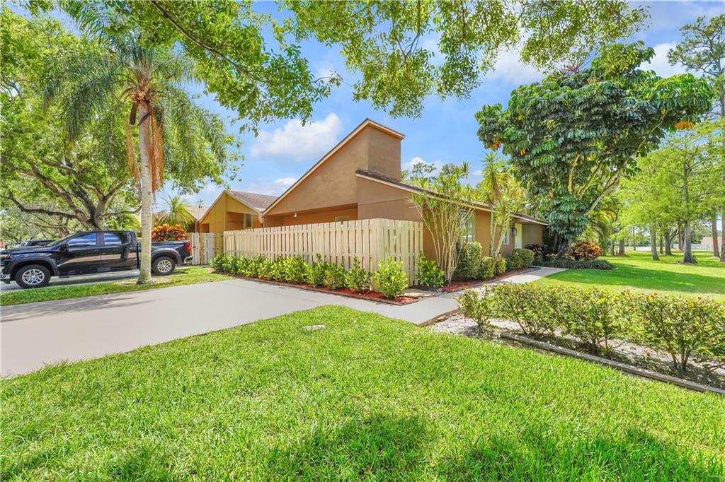 22277 Whistling Pines Ln Unit: 22277