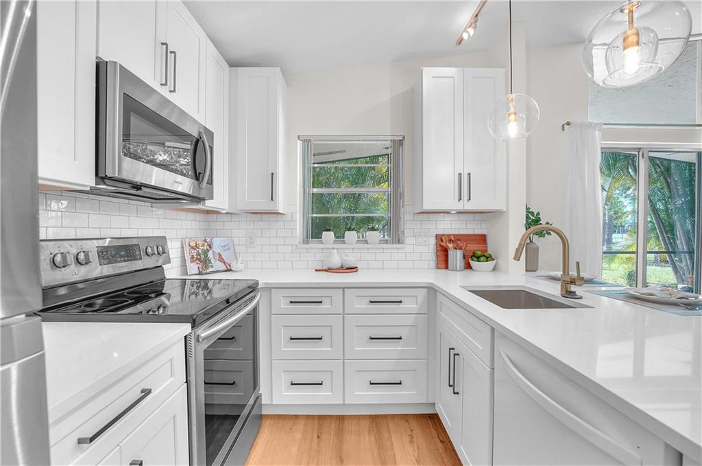 22277 Whistling Pines Ln Unit: 22277