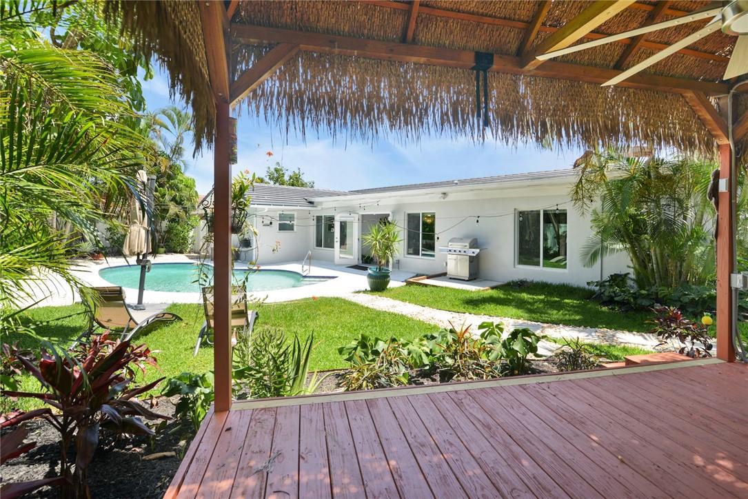 661 SW 8th Ter