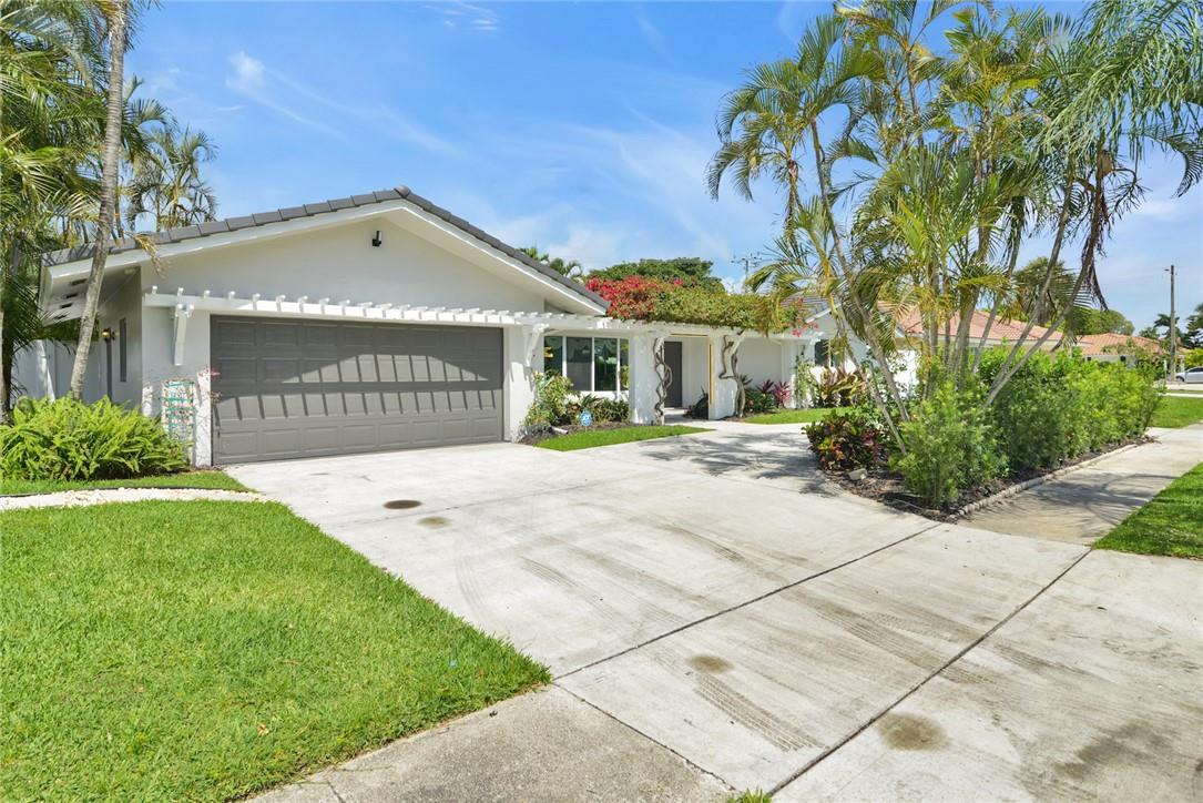661 SW 8th Ter