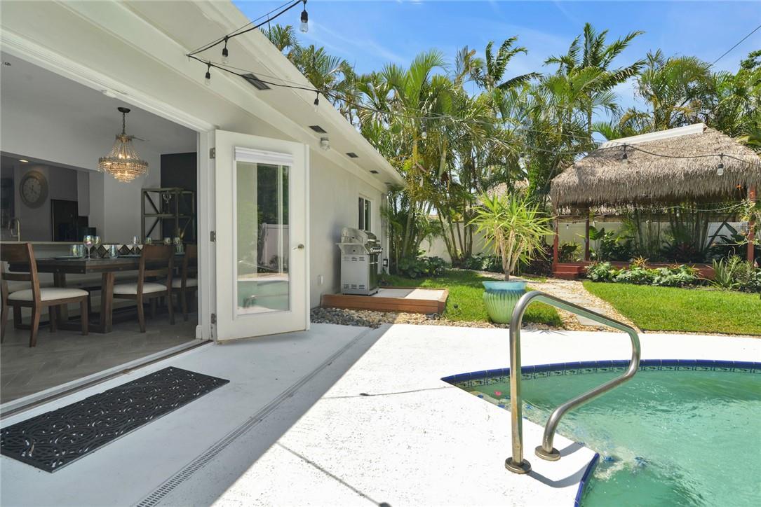 661 SW 8th Ter