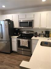 6808 Palmetto Cir Unit: 102
