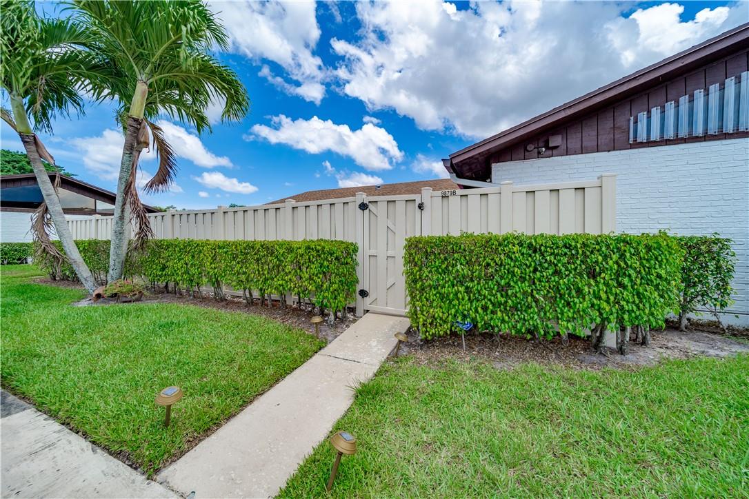 9879 Boca Gardens Trl Unit: B