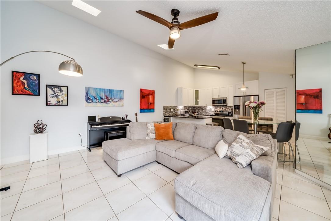 9879 Boca Gardens Trl Unit: B