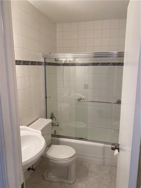 510 SW 15th St Unit: 205