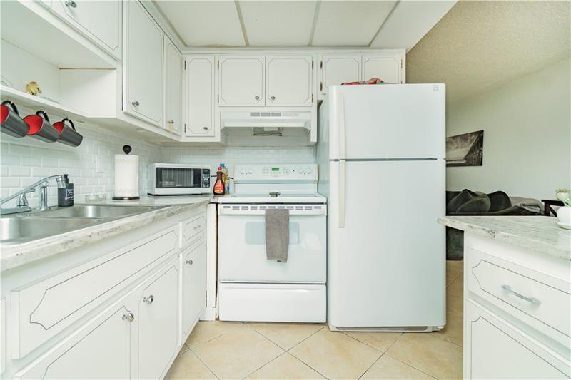 2616 NE 30th Pl Unit: 101A