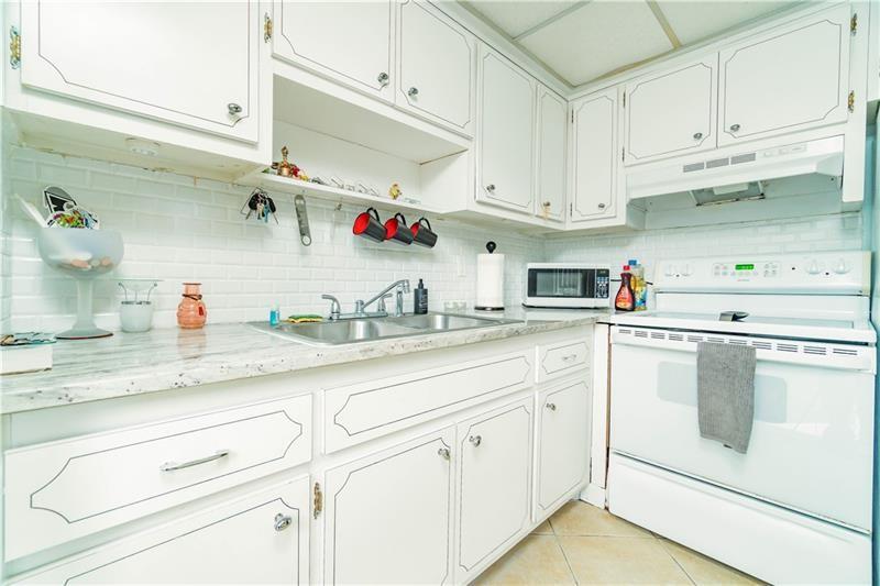 2616 NE 30th Pl Unit: 101A