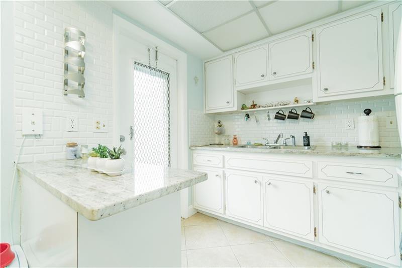 2616 NE 30th Pl Unit: 101A