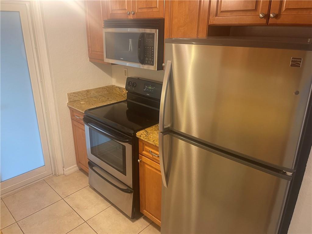 2020 NE 56th St Unit: 108