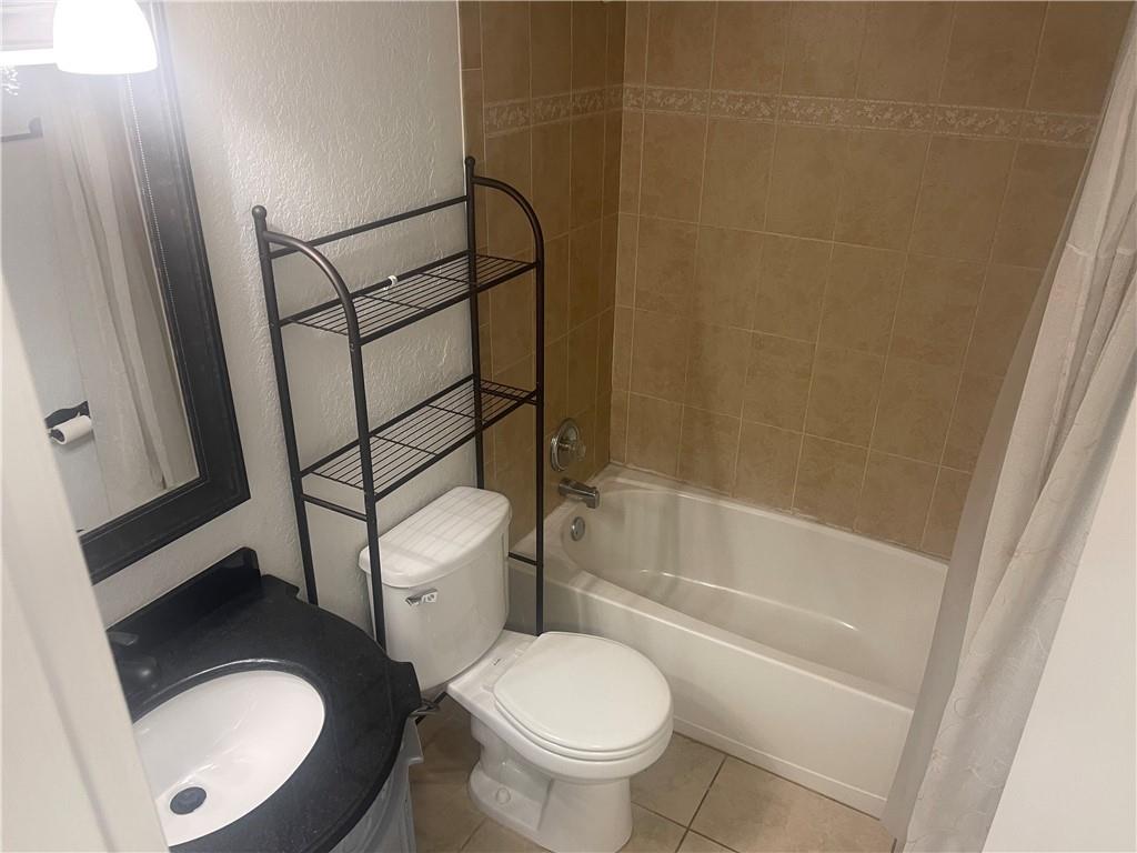 2020 NE 56th St Unit: 108