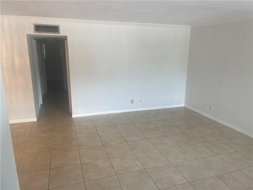 2020 NE 56th St Unit: 108