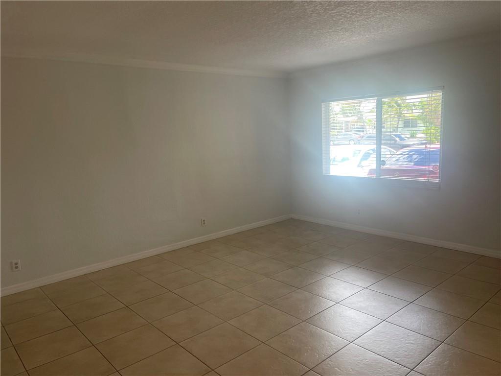 2020 NE 56th St Unit: 108