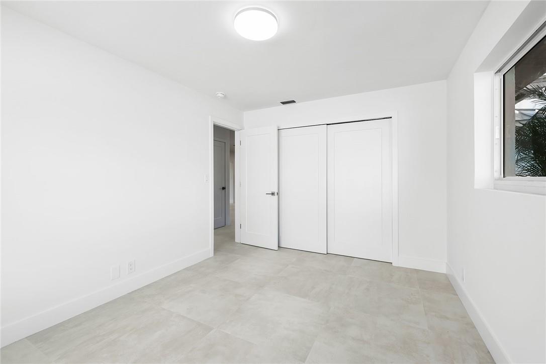 120 SE 12th Ct
