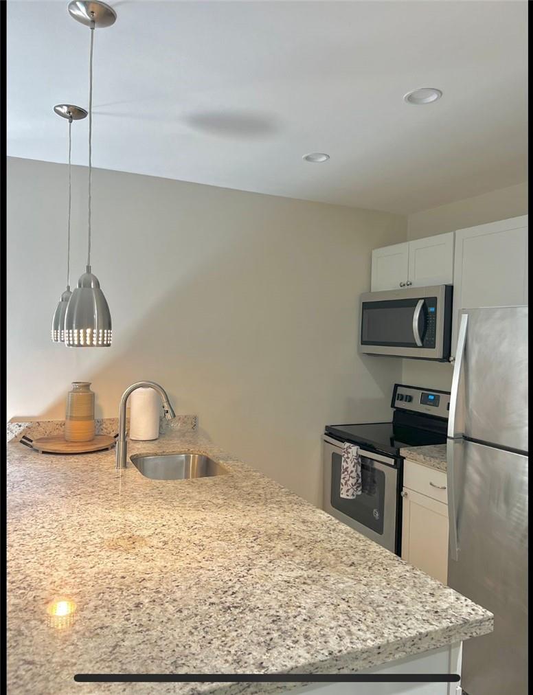 1215 NE 13th Ave
