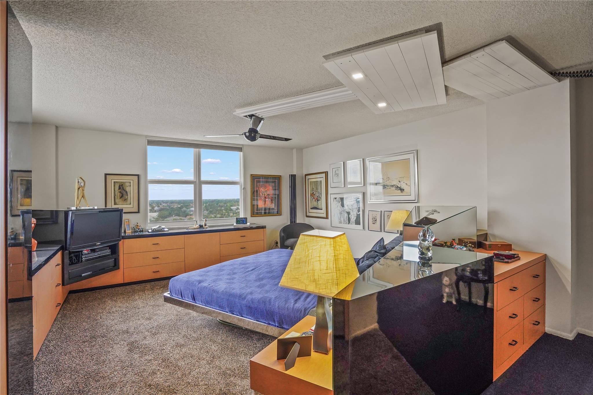 1 Las Olas Circle Unit: 902