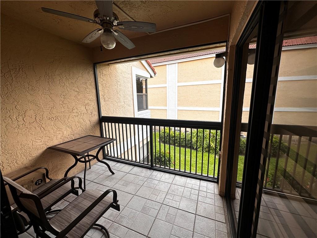 5621 Riverside Dr Unit: 206