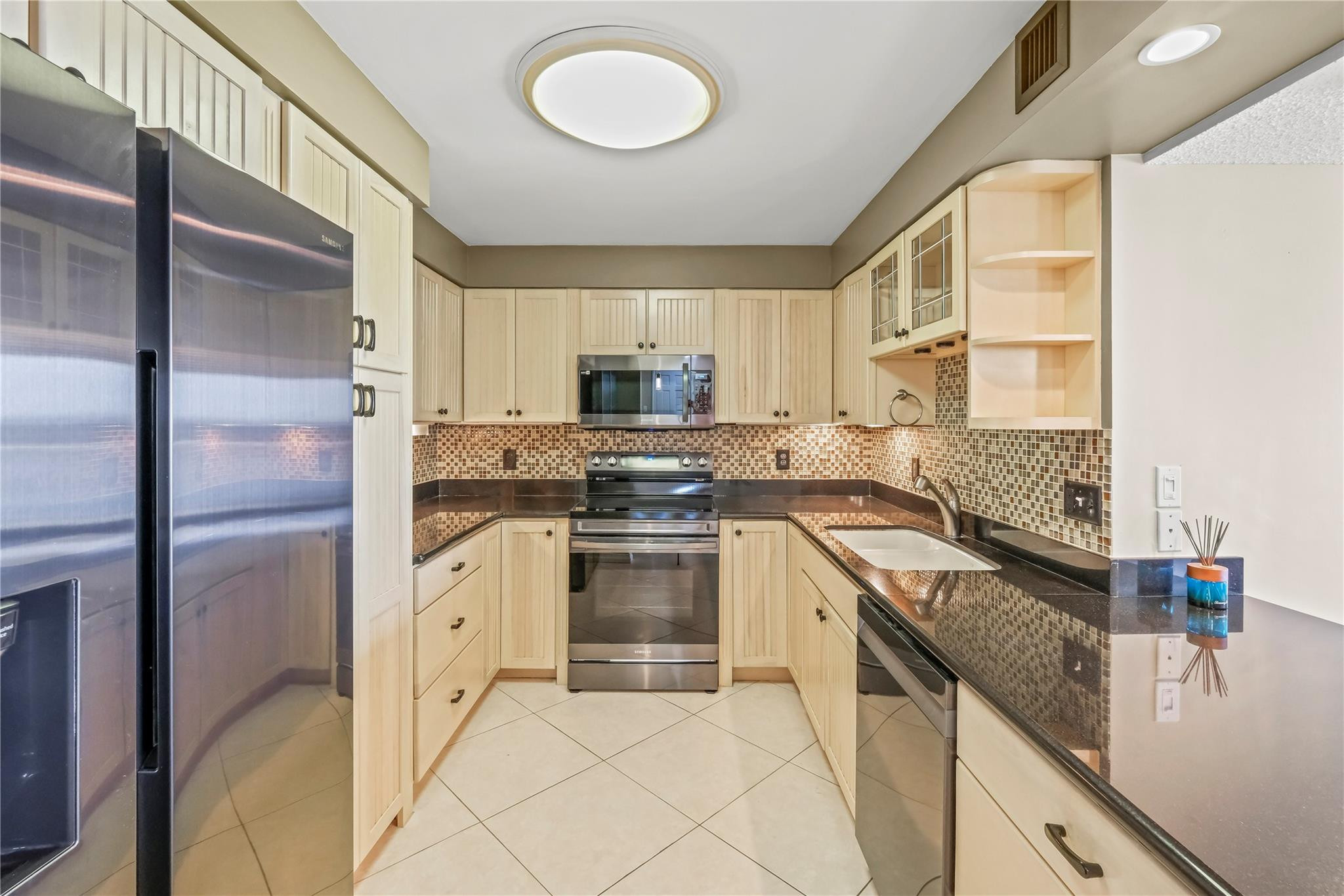 1 Las Olas Circle Unit: 1010
