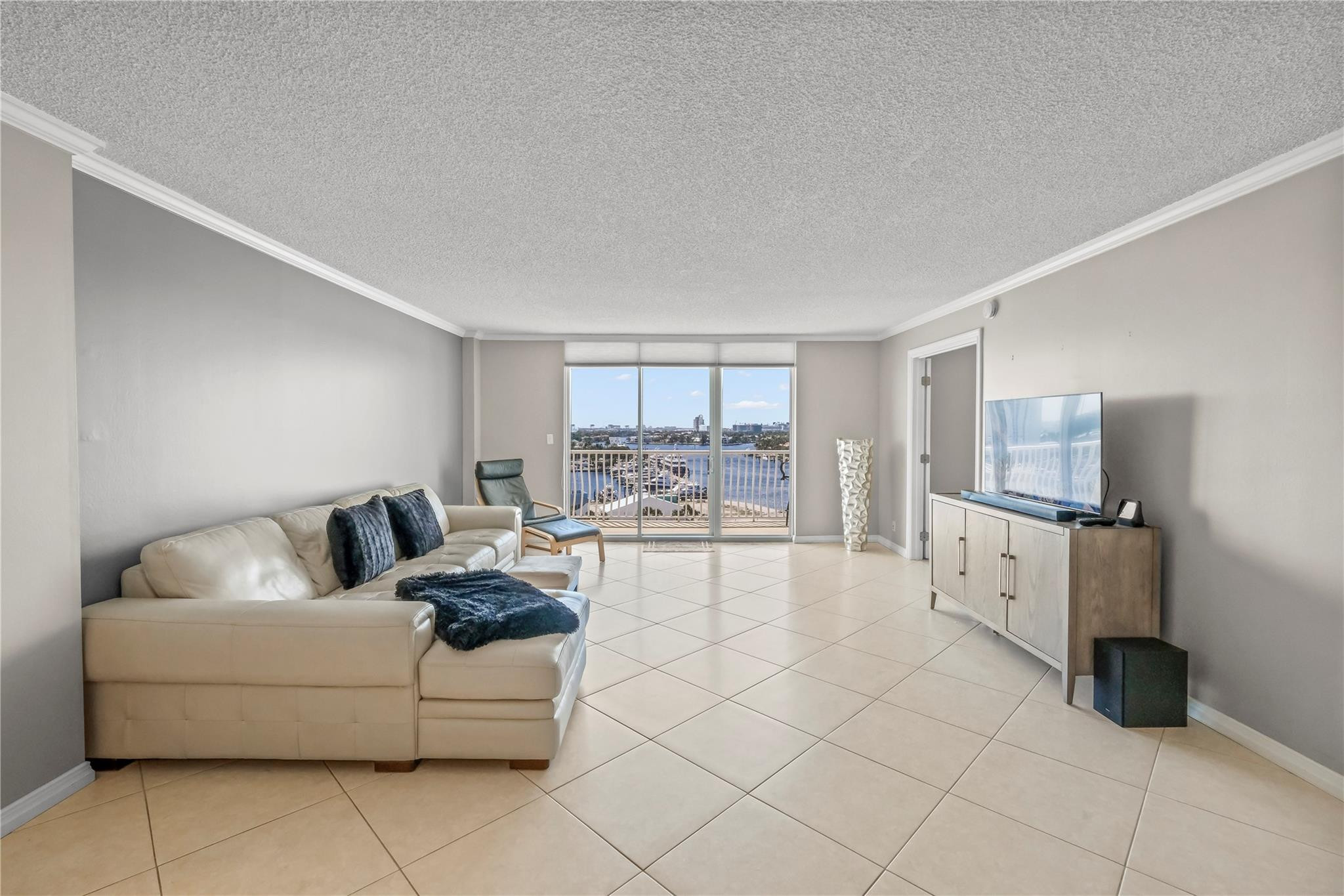1 Las Olas Circle Unit: 1010