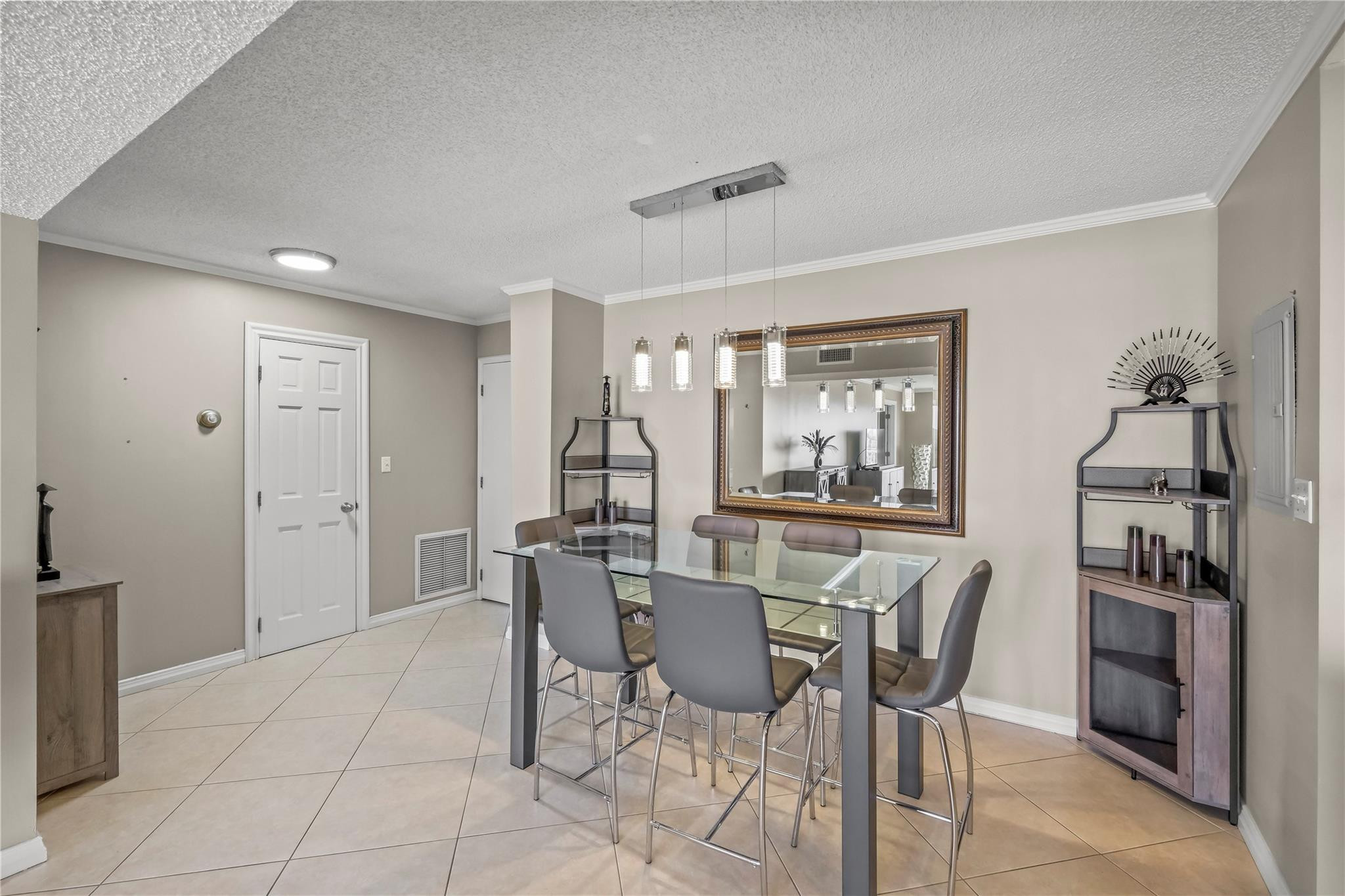 1 Las Olas Circle Unit: 1010