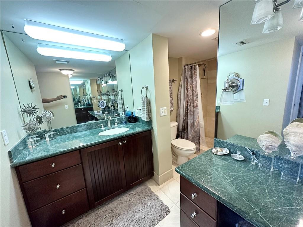 1 Las Olas Circle Unit: 1010