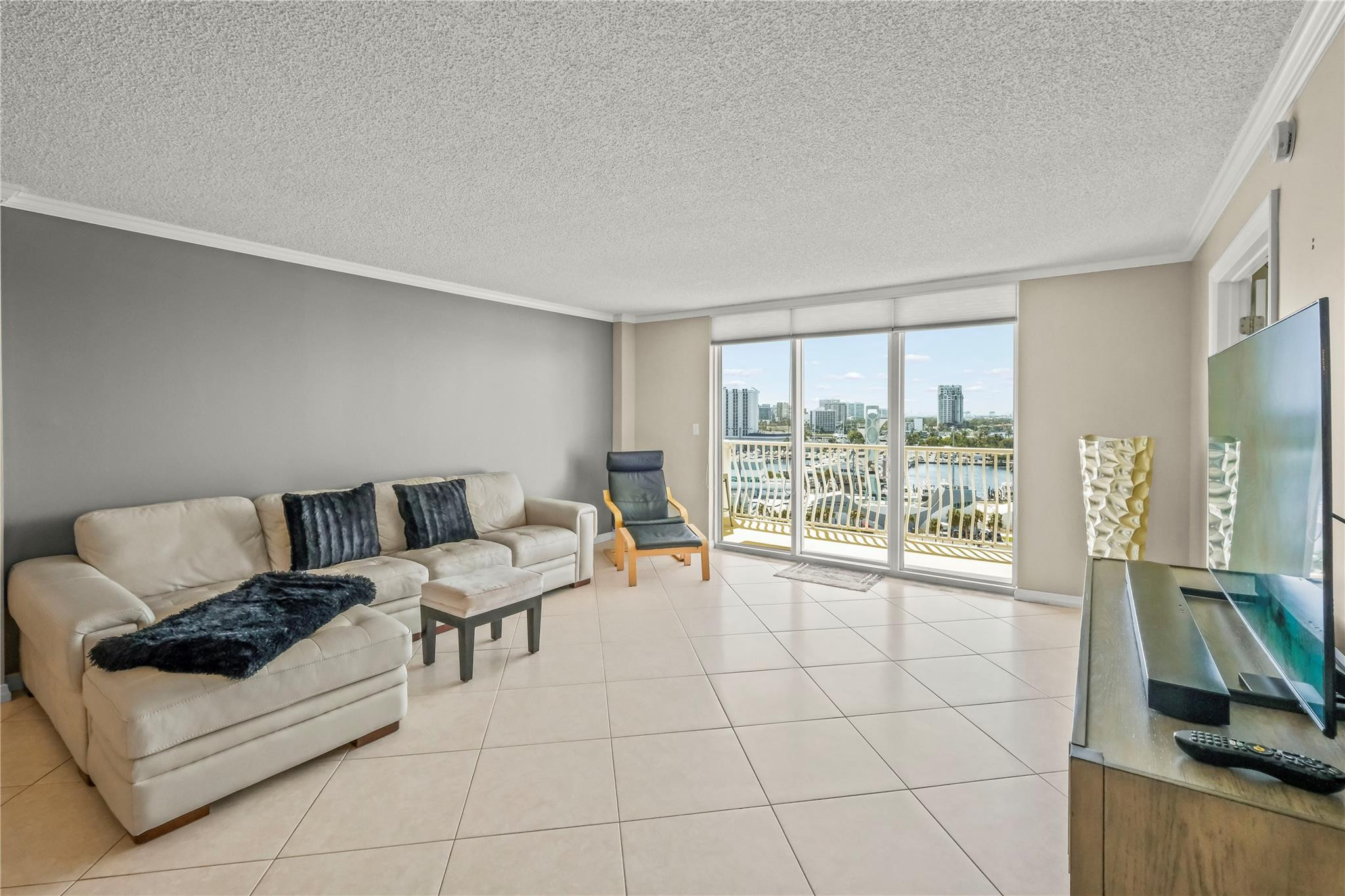 1 Las Olas Circle Unit: 1010