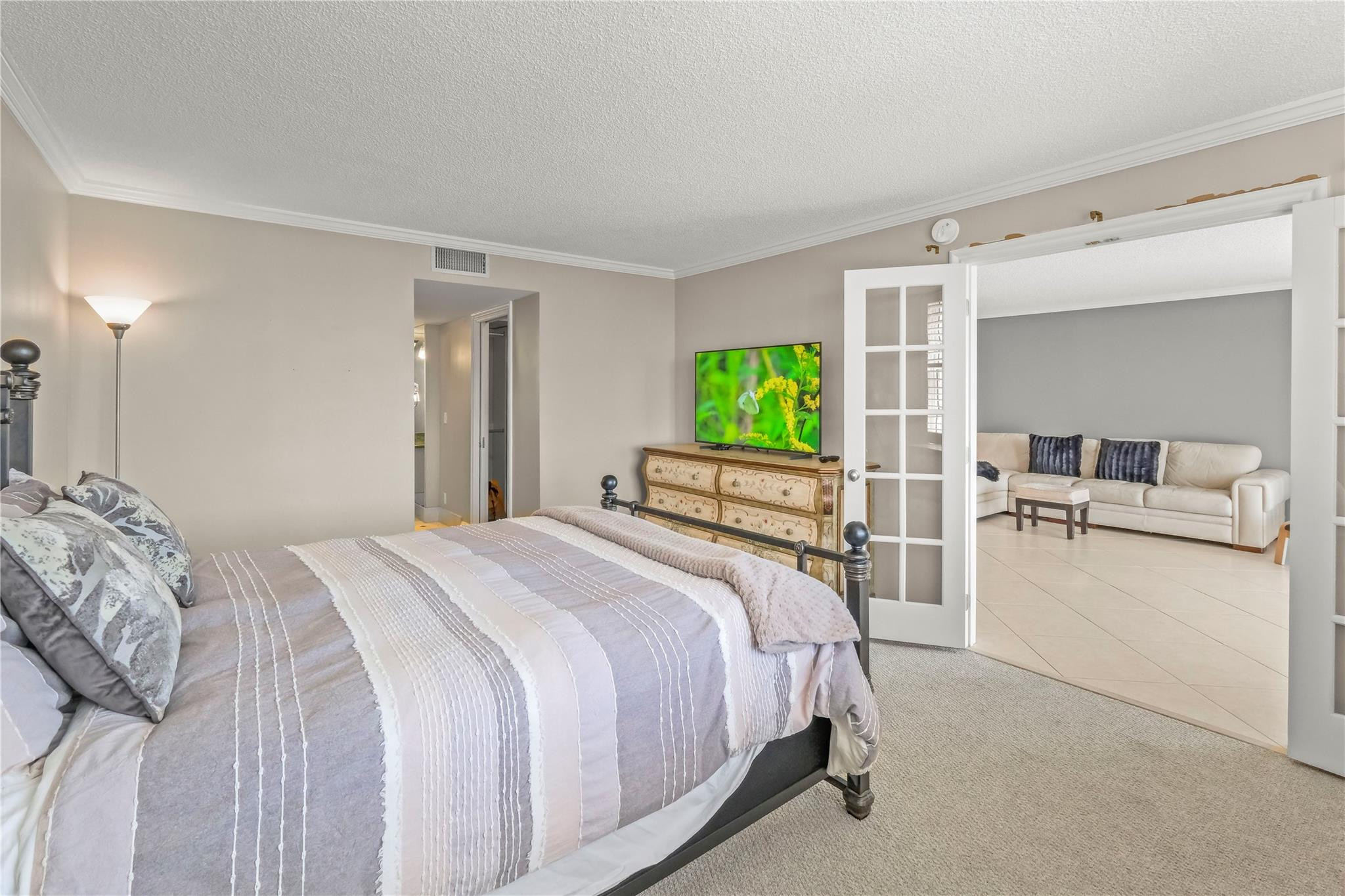 1 Las Olas Circle Unit: 1010