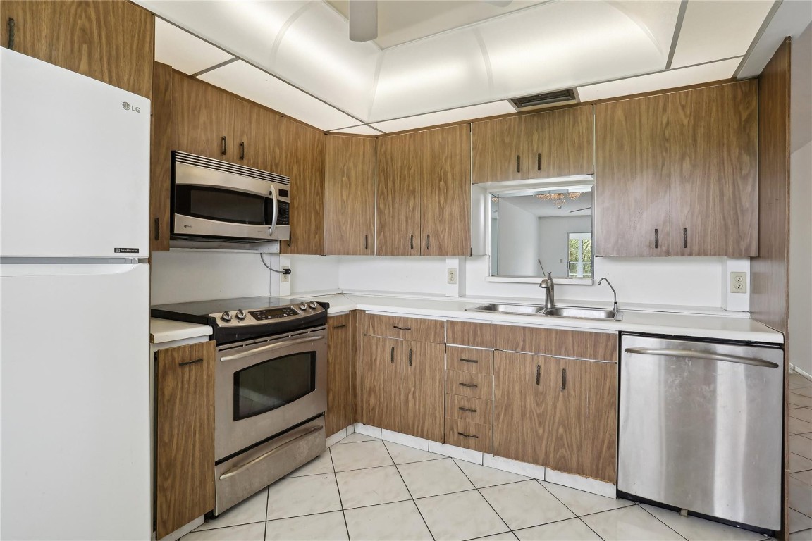 3002 Portofino Isle E4, Coconut Creek Unit: E4