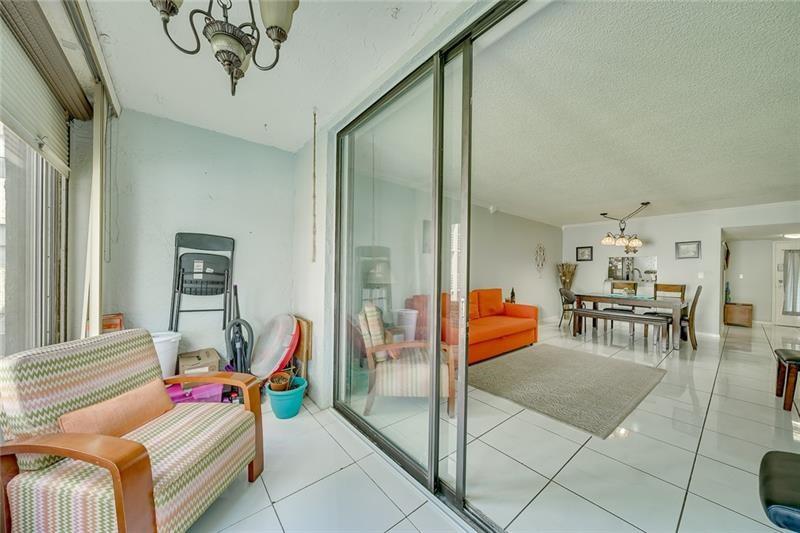 1820 N Lauderdale Ave Unit: 3301