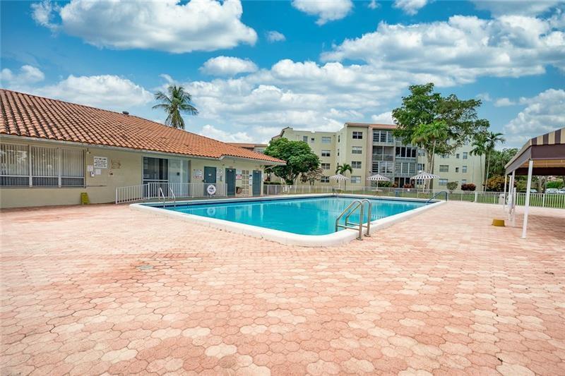 1820 N Lauderdale Ave Unit: 3301