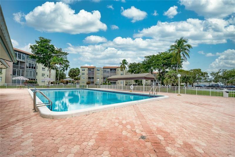 1820 N Lauderdale Ave Unit: 3301
