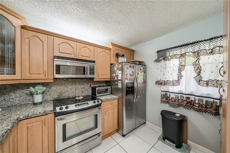 1820 N Lauderdale Ave Unit: 3301
