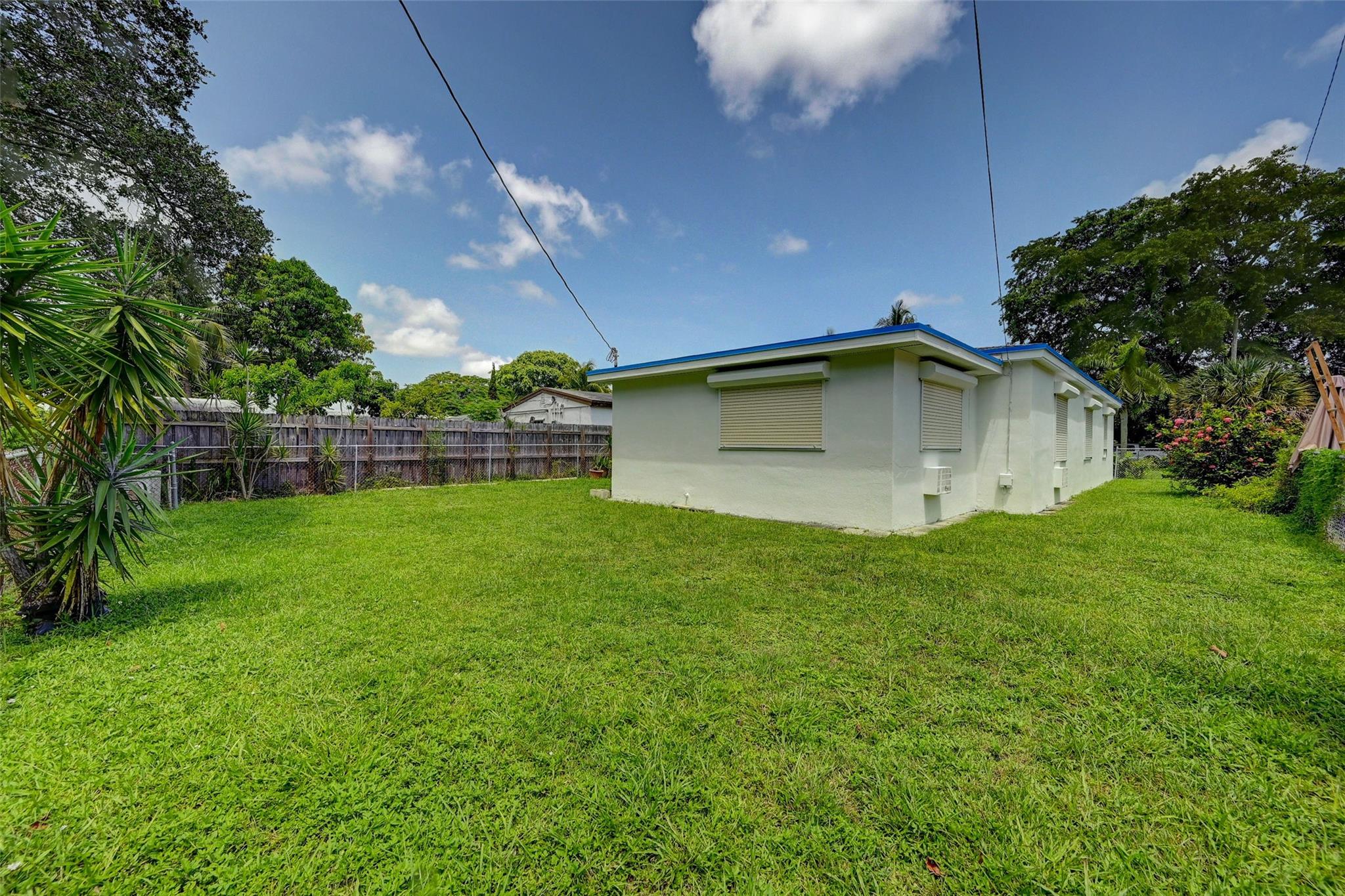 2066 NE 174th St