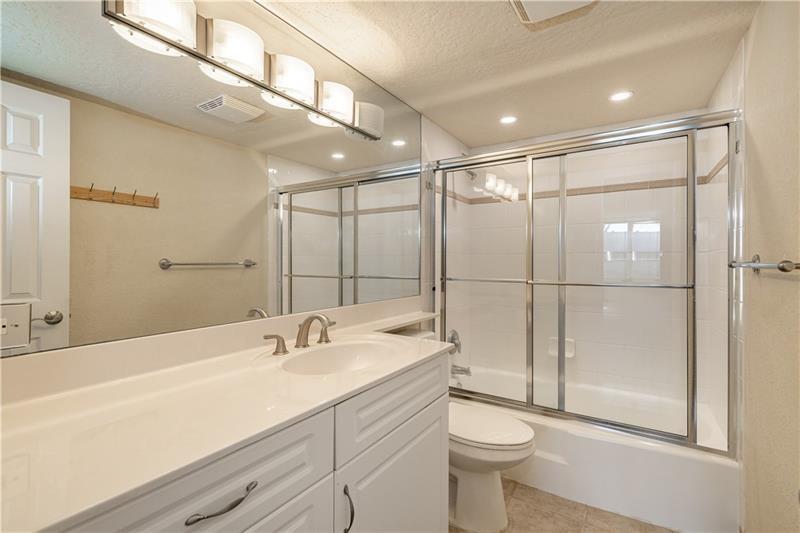 1000 Spanish River Rd Unit: 4G