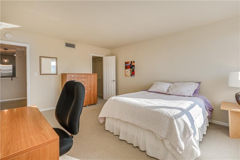 1000 Spanish River Rd Unit: 4G