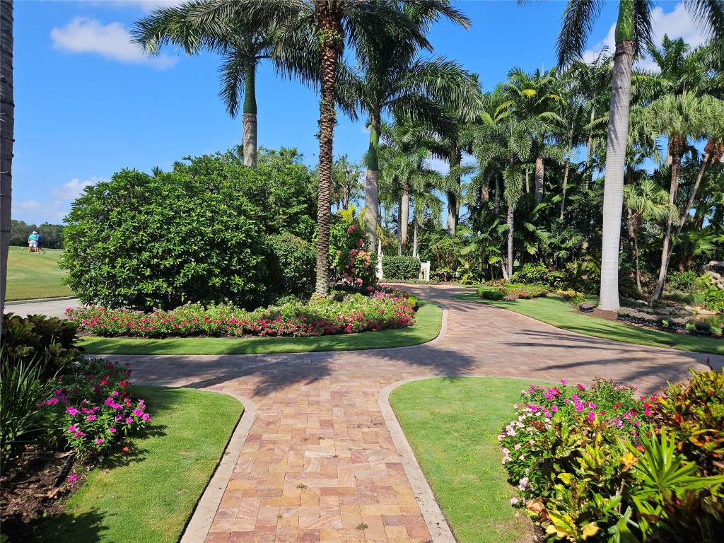 2001 Deer Creek Wildwood Ln Unit: 2001