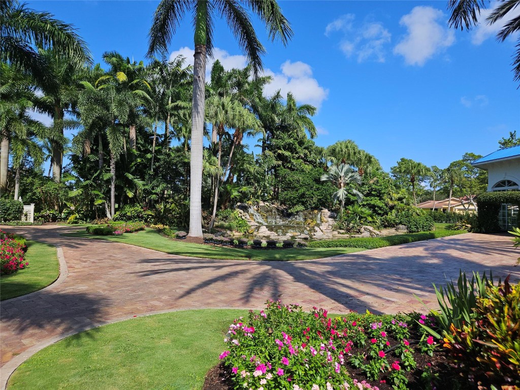 2001 Deer Creek Wildwood Ln Unit: 2001