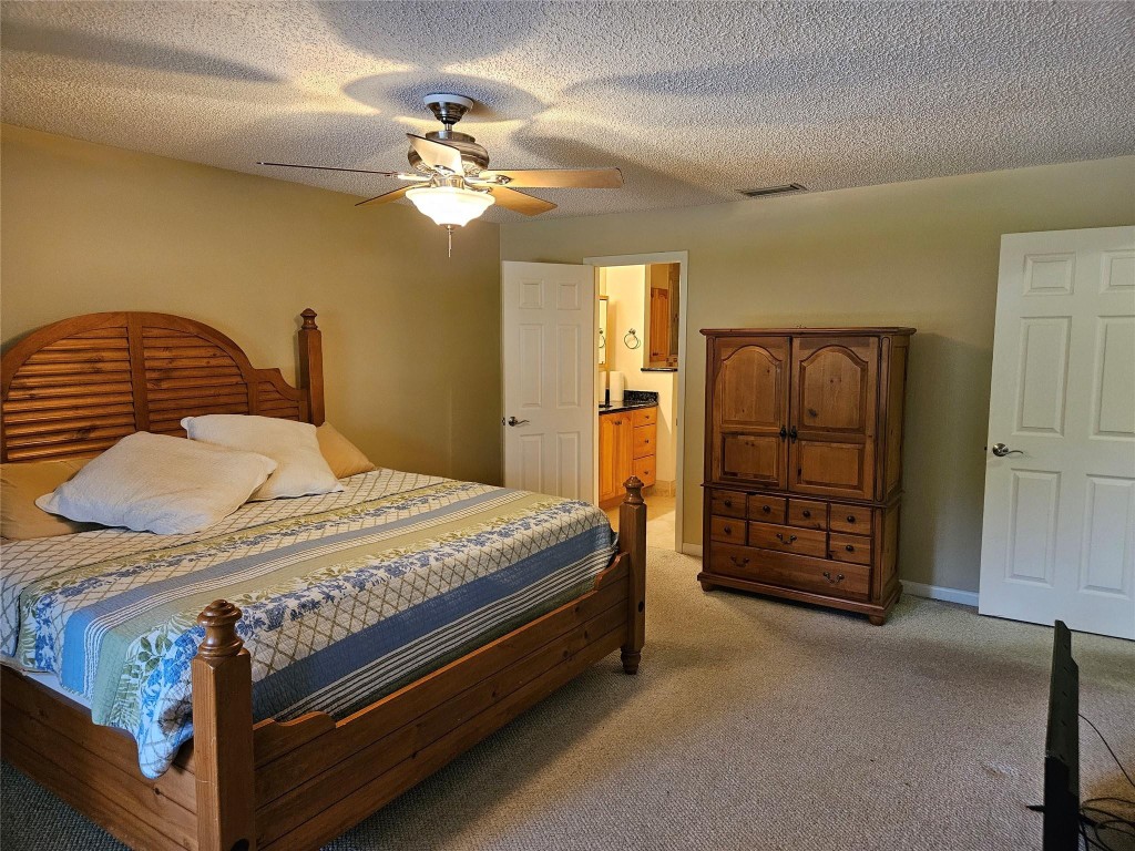 2001 Deer Creek Wildwood Ln Unit: 2001