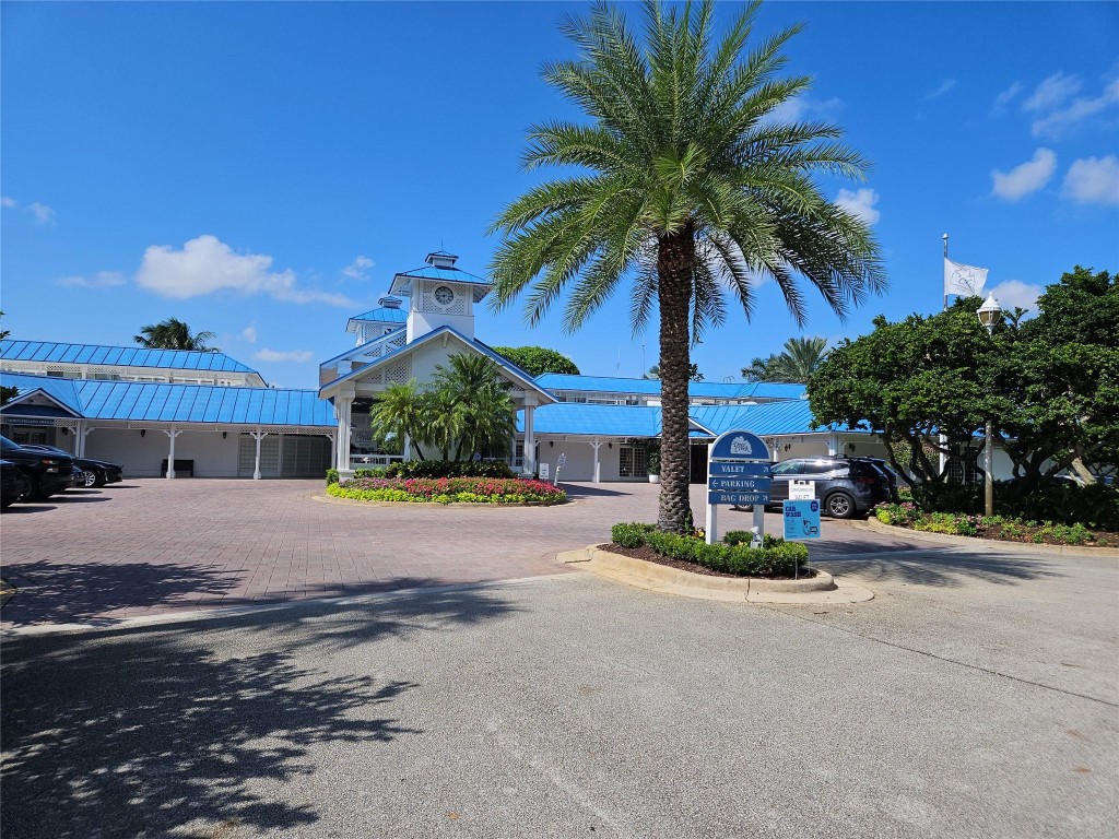 2001 Deer Creek Wildwood Ln Unit: 2001