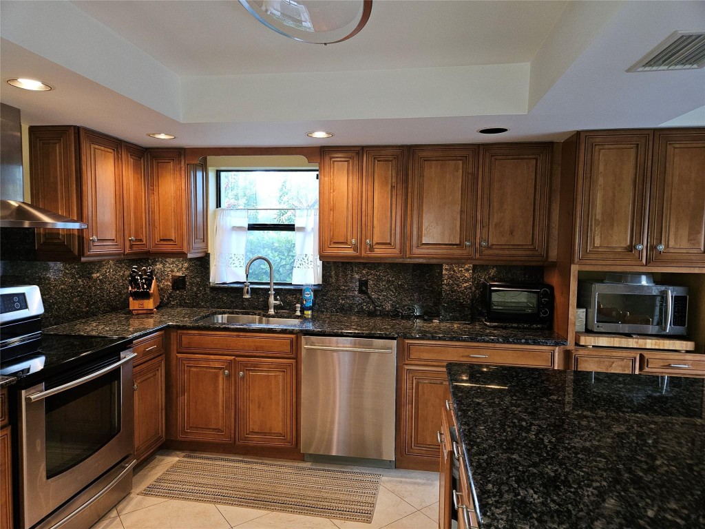 2001 Deer Creek Wildwood Ln Unit: 2001