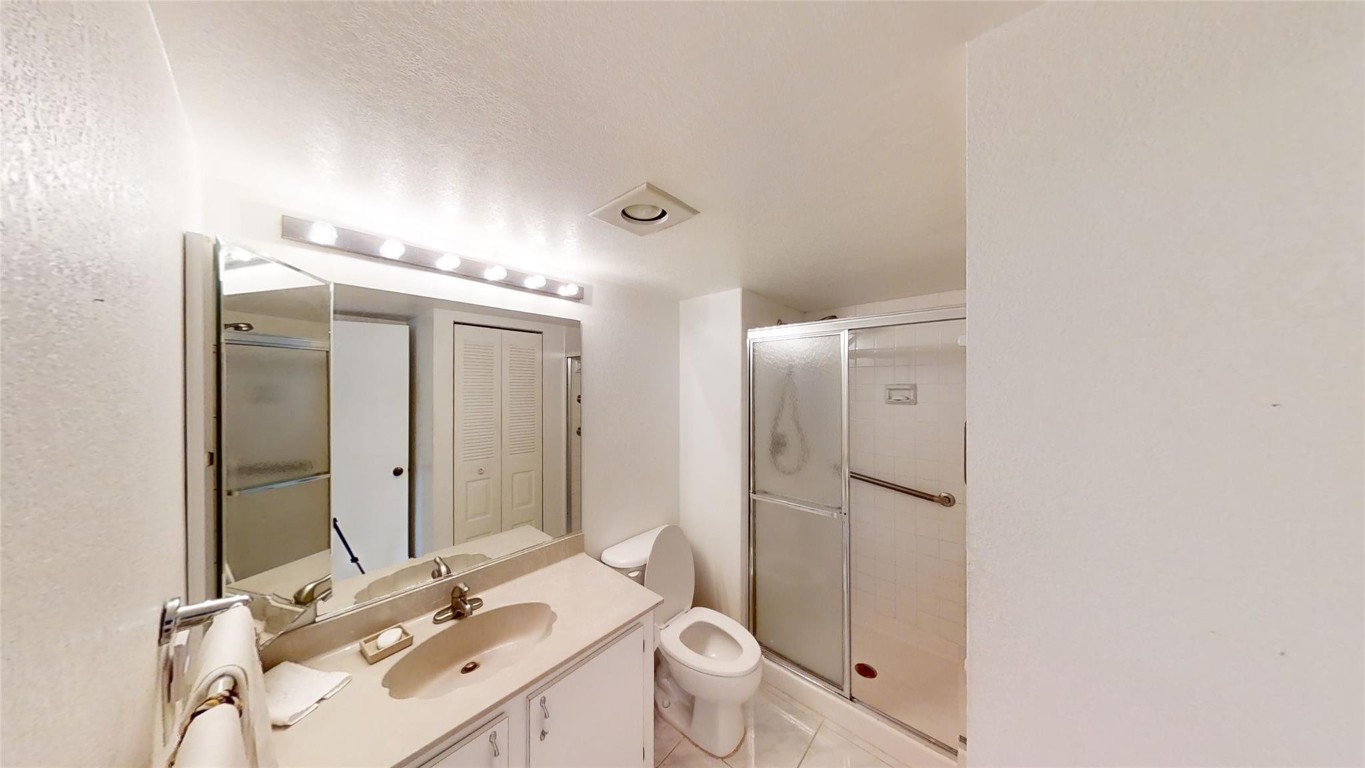 7911 E Eastlake Dr Unit: 6-C