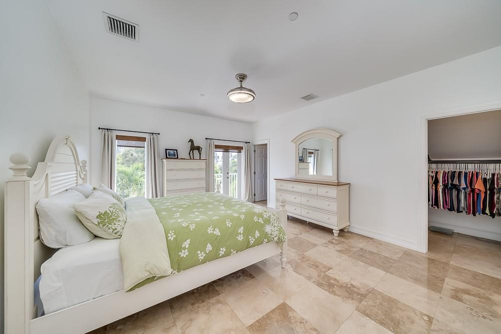 1112 NE 17th Way Unit: 1112