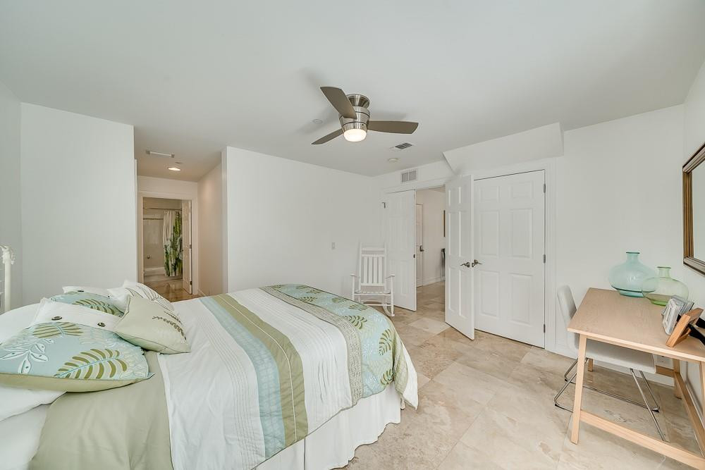 1112 NE 17th Way Unit: 1112