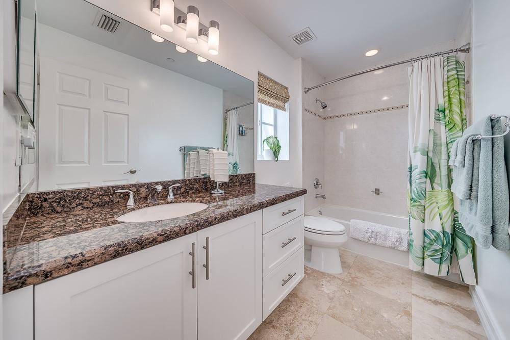 1112 NE 17th Way Unit: 1112