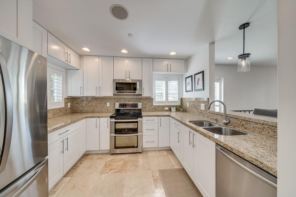 1112 NE 17th Way Unit: 1112