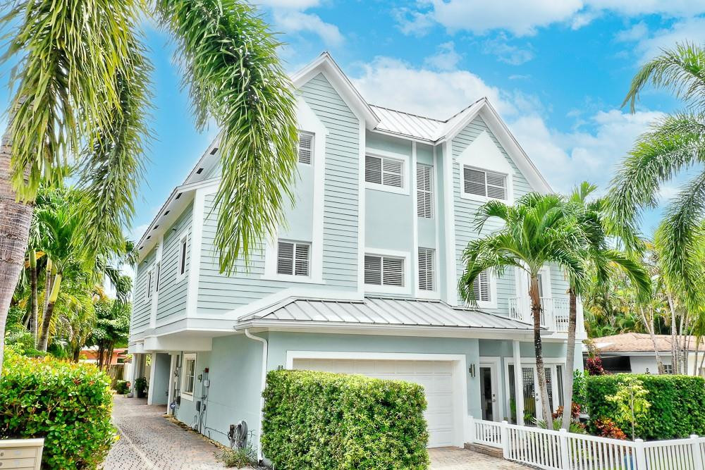 1112 NE 17th Way Unit: 1112