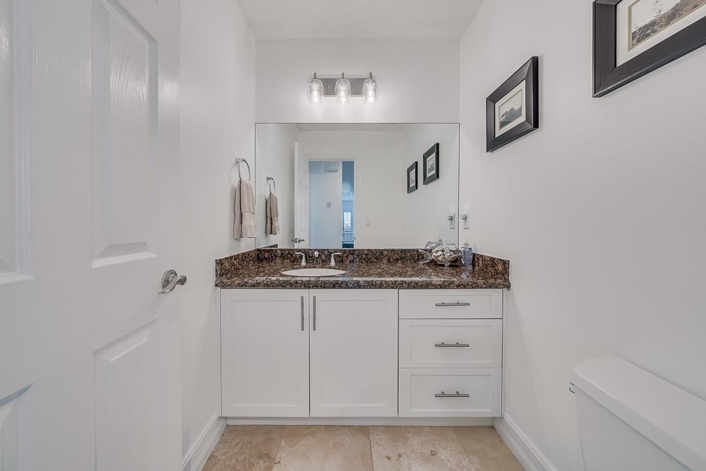 1112 NE 17th Way Unit: 1112