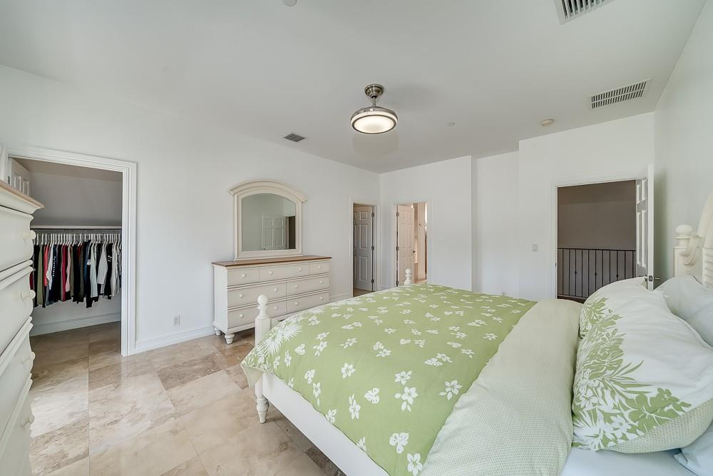 1112 NE 17th Way Unit: 1112