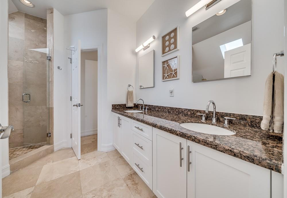 1112 NE 17th Way Unit: 1112